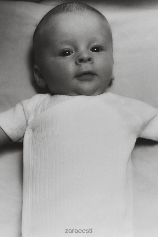 Zara kolmes komplektis lühikeste varrukatega liibuvaid bodysid lapsed valge Riietus 42F0H1575