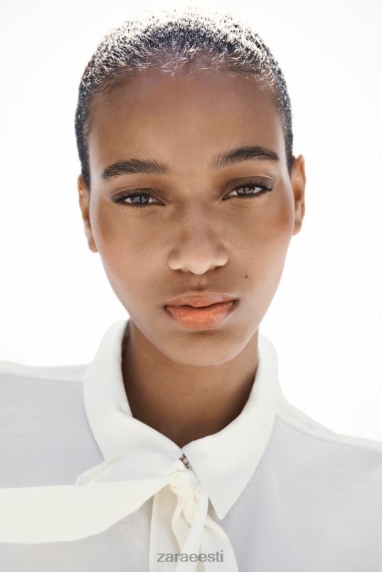 Zara pärlinööbiga kaarkaelusega särk naised ekru Riietus 42F0H381