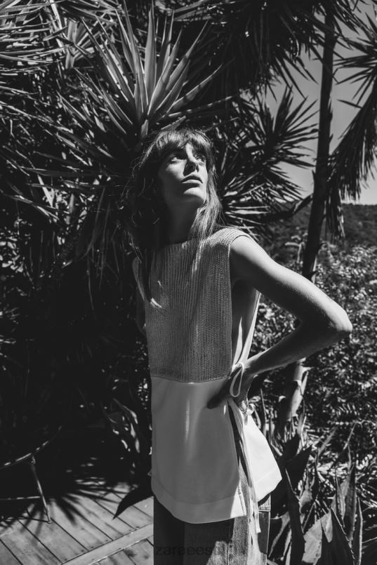 Zara kontrastset fooliumvest naised ekru Riietus 42F0H252